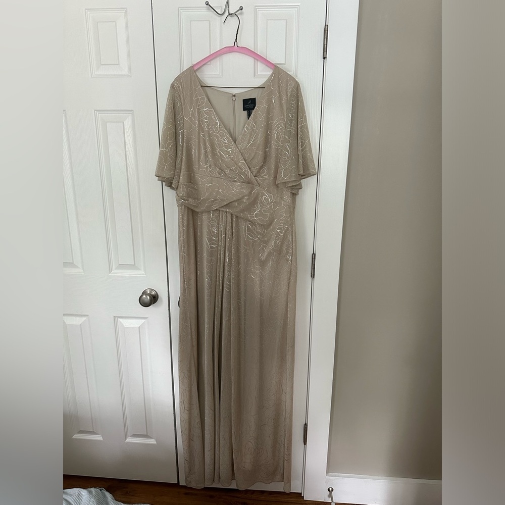 Adrianna Papell Elegant Beige Dress